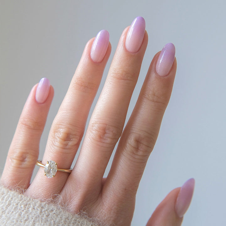 Elegant Stiletto Press-On Nail Art with Rhinestone Accents Bowlift