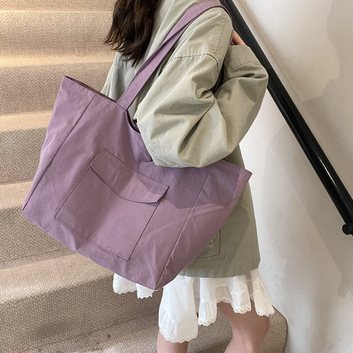 Spacious shopping bag with practical front pocket Bowlift