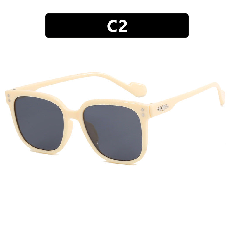 Women's square sunglasses with gentle gradient and protective UV filter Bowlift