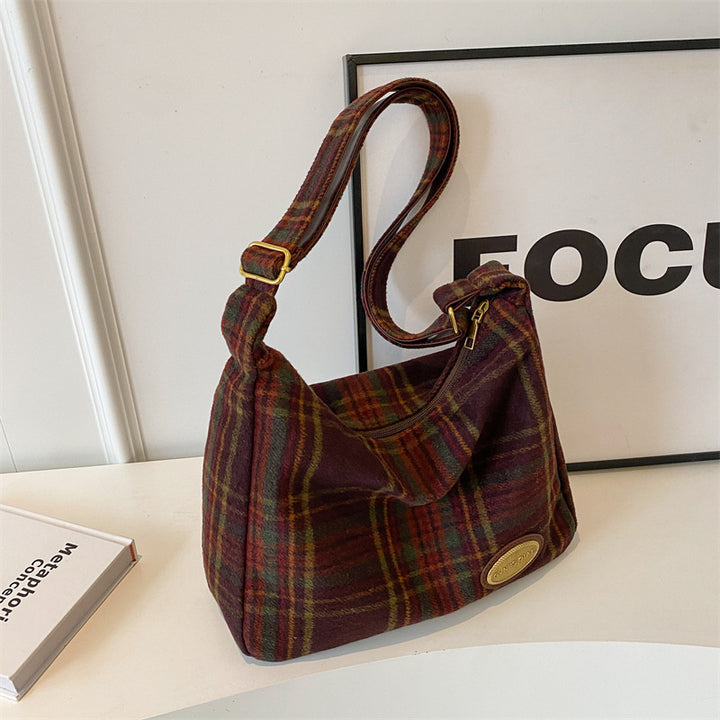 Cozy Plaid Shoulder Bag Bowlift