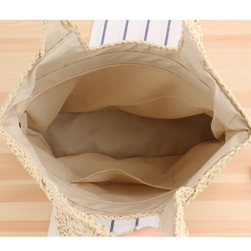 Trendy Handbag Made From Durable Natural Material Bowlift