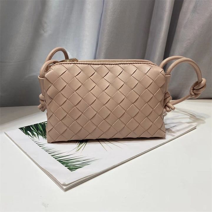Elegant Woven Shoulder Bag Bowlift