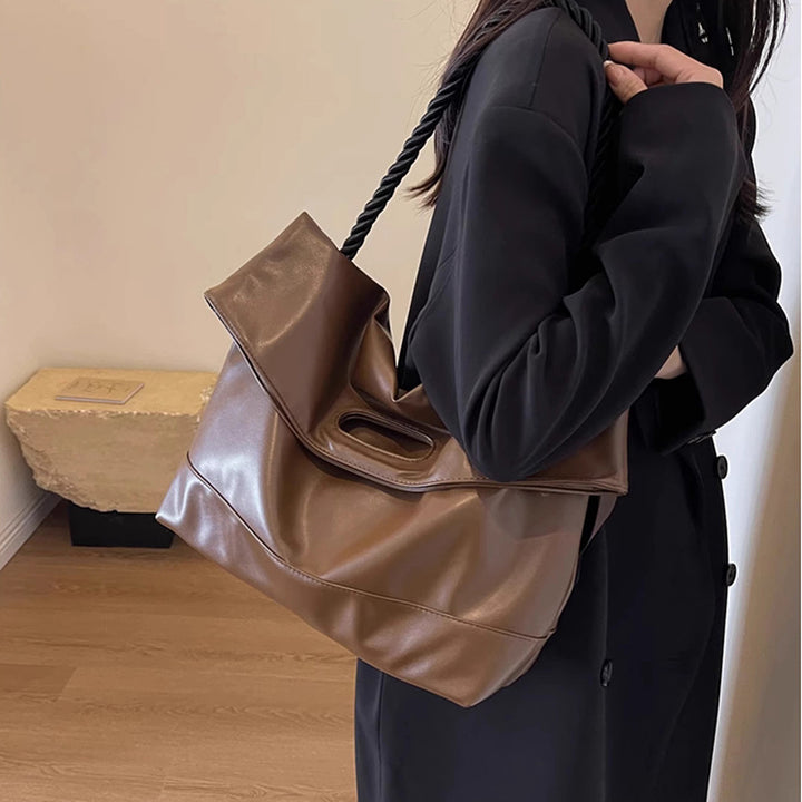 Slouchy Hobo Bag Bowlift