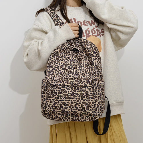 Stylish Backpack in Leopard Print Bowlift