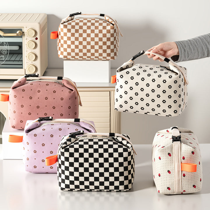 Insulated Lunch Carrier Bag with Fun Strawberry Design Bowlift