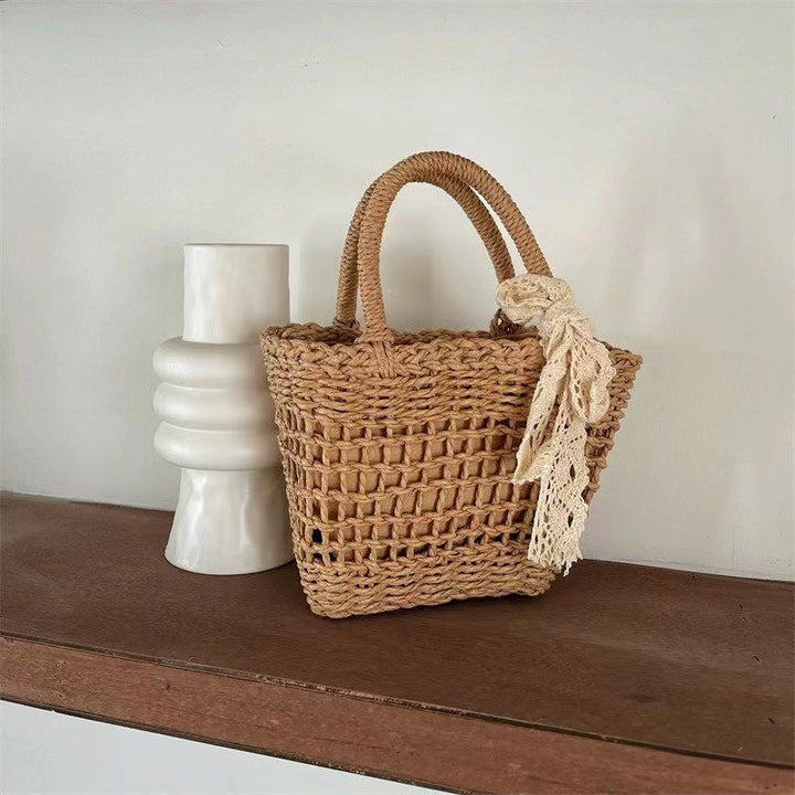 Handcrafted straw bag Bowlift
