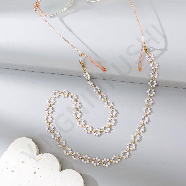 Elegant Pearl and Gold Chain Eyewear Holder Bowlift