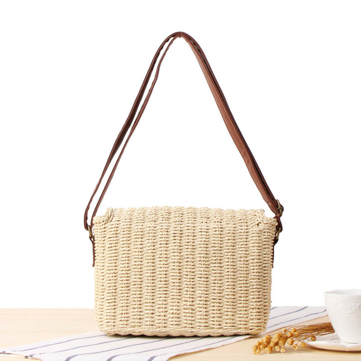 Handcrafted Shoulder Bag Made of Natural Bast Bowlift
