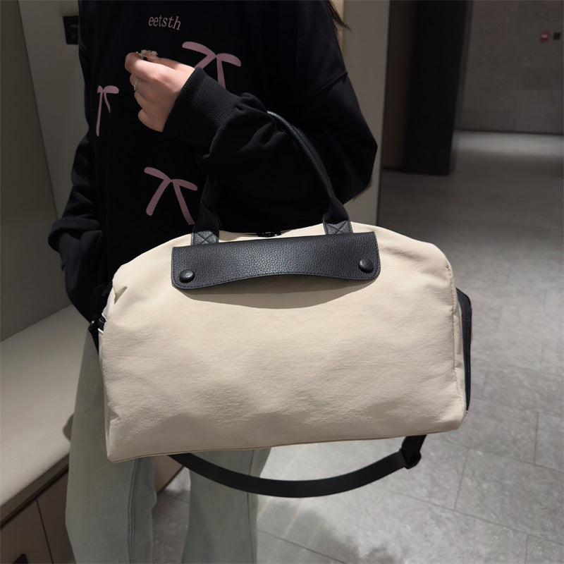 Spacious Multi-Functional Gym Duffle Bag Bowlift