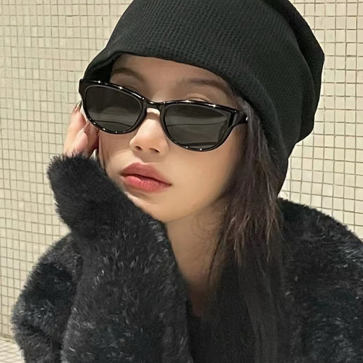 Ladies Cat-Eye Sunglasses with Elegant Design and UV Protection Bowlift
