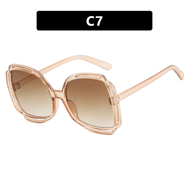 Women's oversized sunglasses in stylish retro design Bowlift