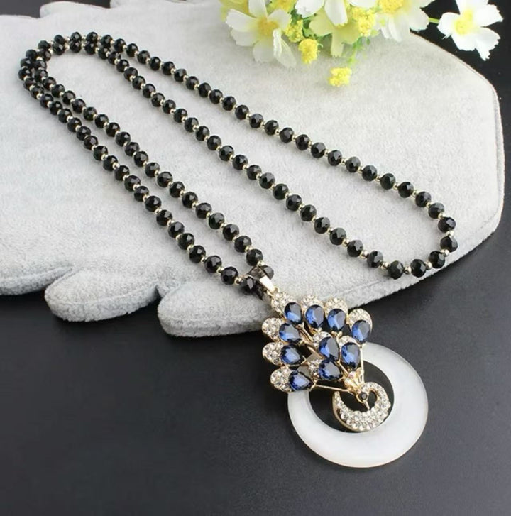 Ornate Pendant Necklace Bowlift