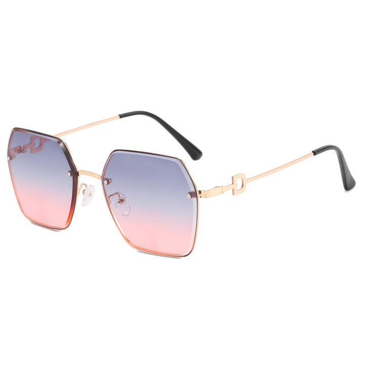 Women's extravagant and modern sunglasses in an unusual design Bowlift