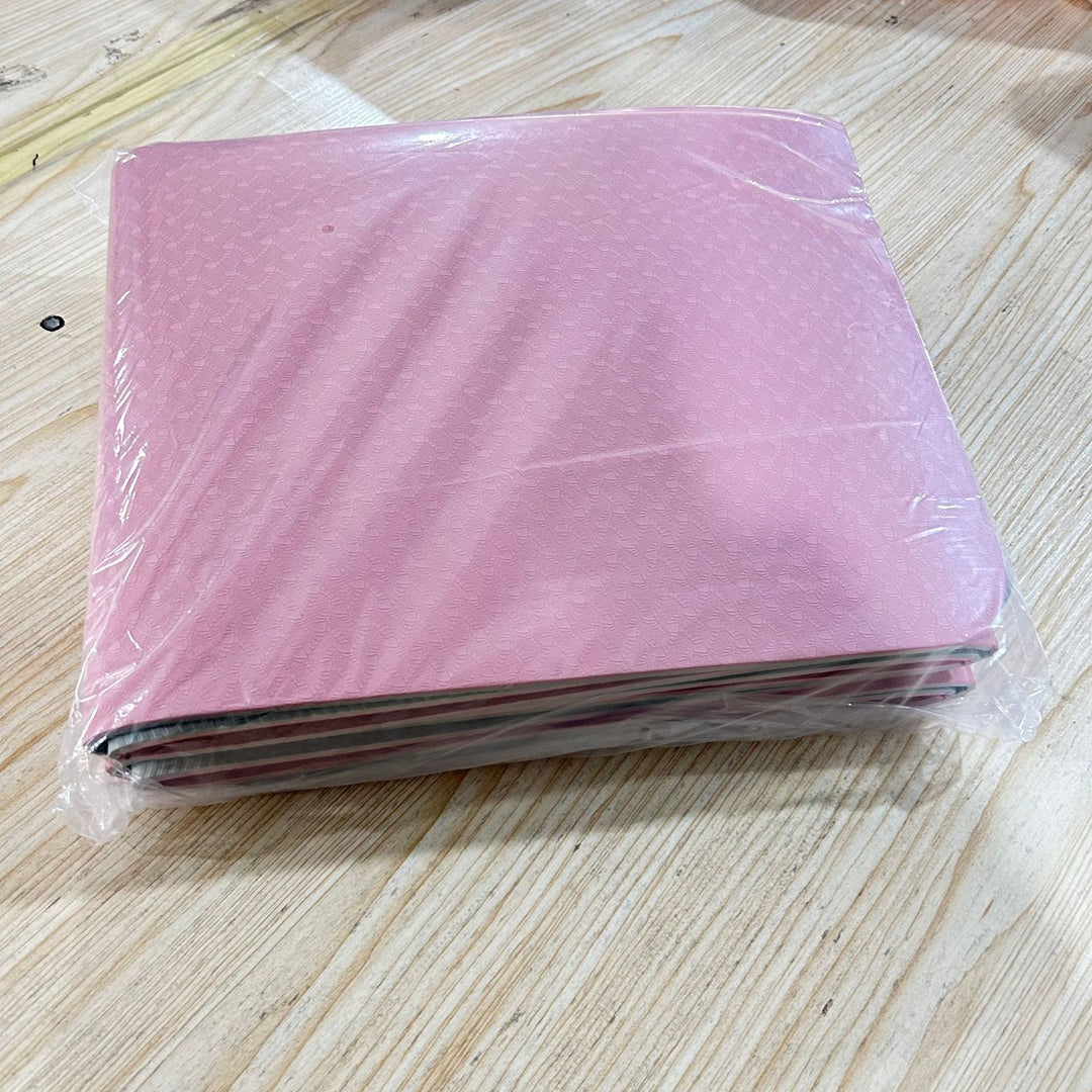 Non-slip training mat with structured design Bowlift