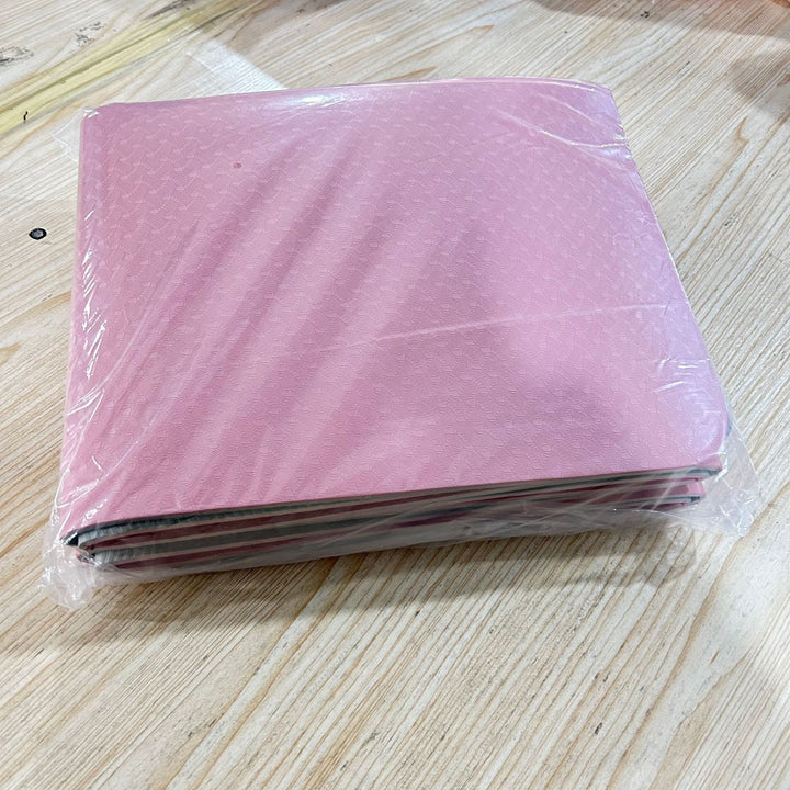 Non-slip training mat with structured design Bowlift