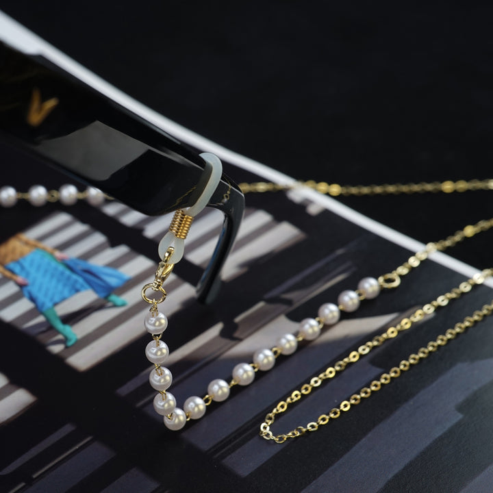 Versatile Beaded Eyewear Chain Bowlift