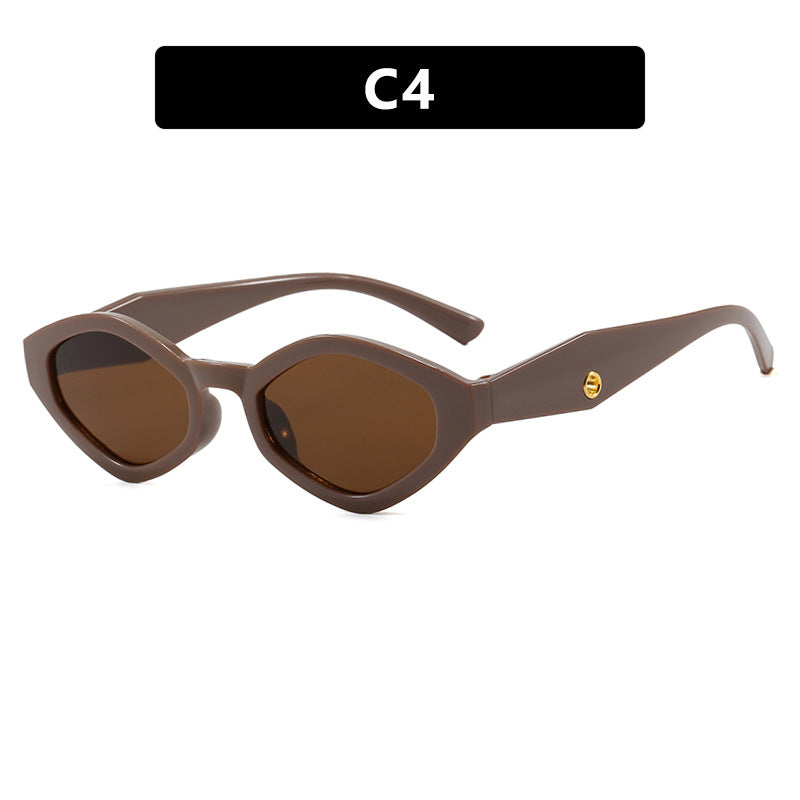 Women's fashionable sunglasses in striking butterfly design Bowlift