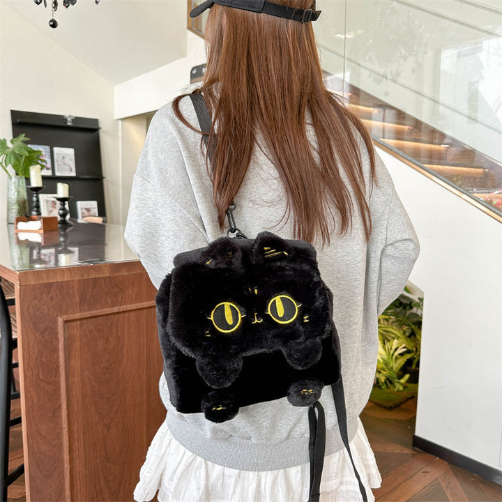 Plush backpack with cute penguin design Bowlift