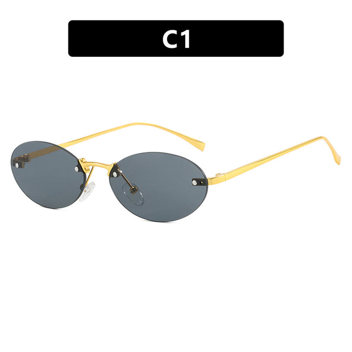 Ladies fashionable sunglasses in elegant retro design Bowlift