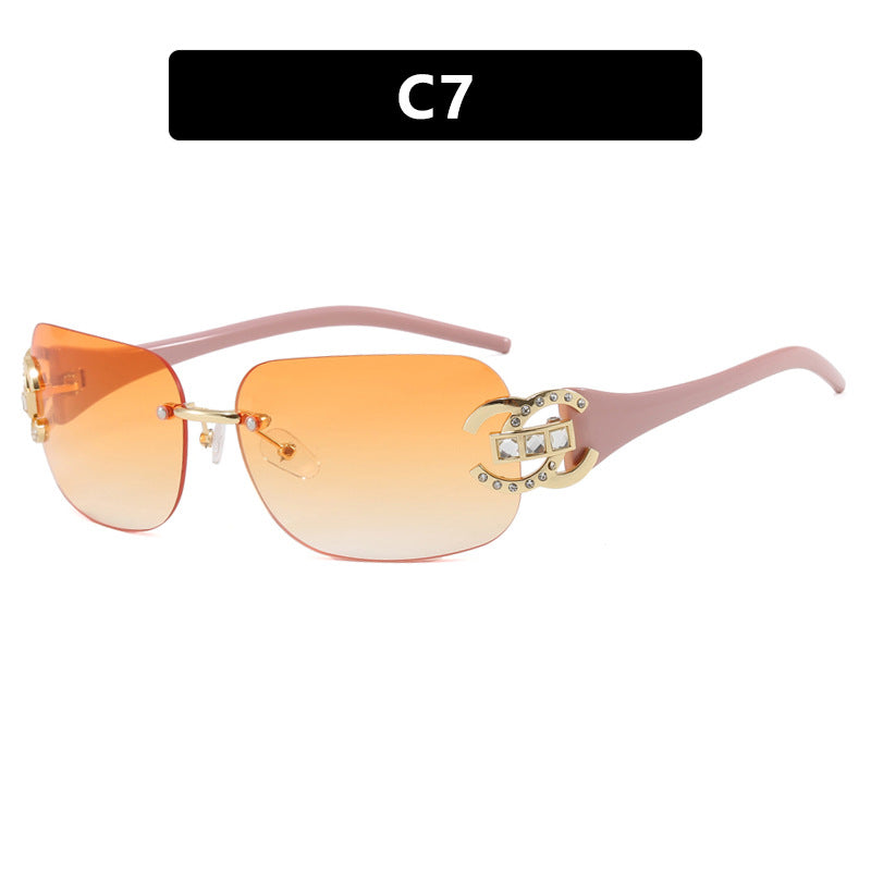 Women's fashionable sunglasses with luxurious geometric frame and protective UV filter Bowlift