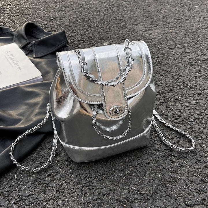 Chic Chain-accented Bucket Handbag Bowlift