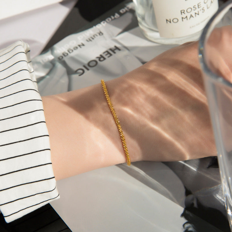 Elegant Minimalist Necklace Bowlift