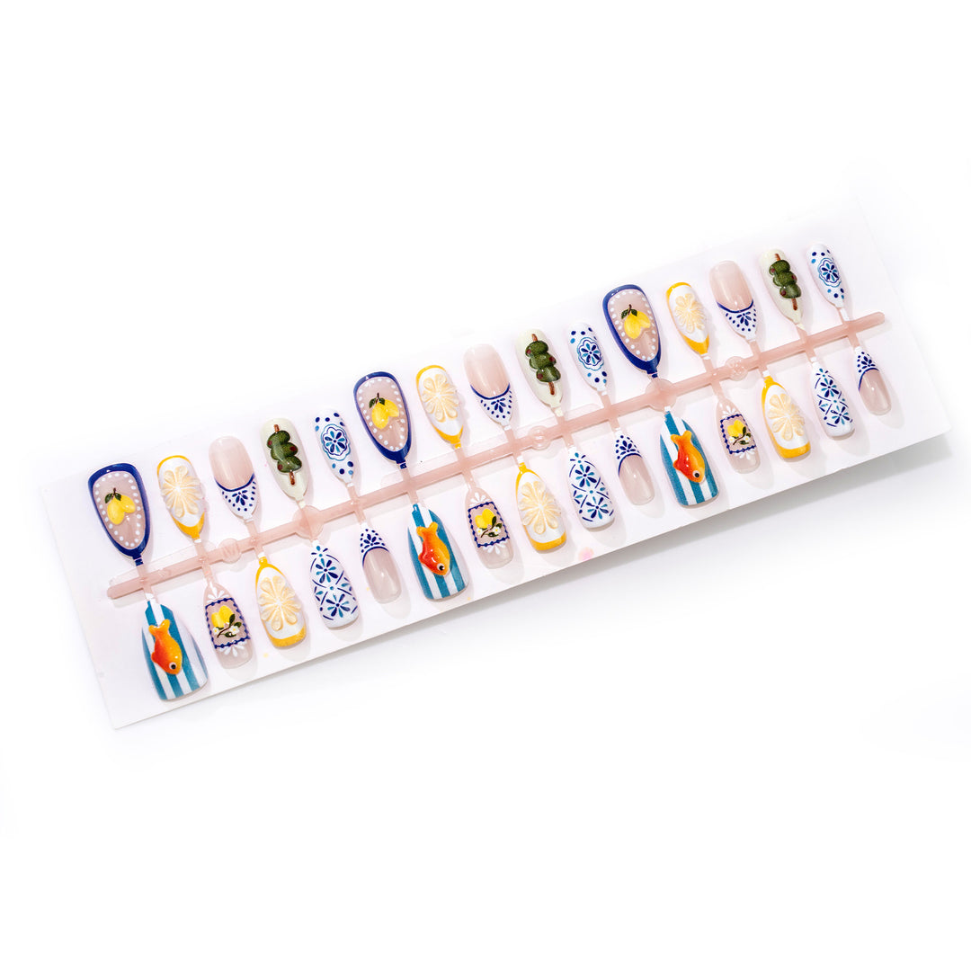 Artistic Themed Press-On Nail Set Bowlift