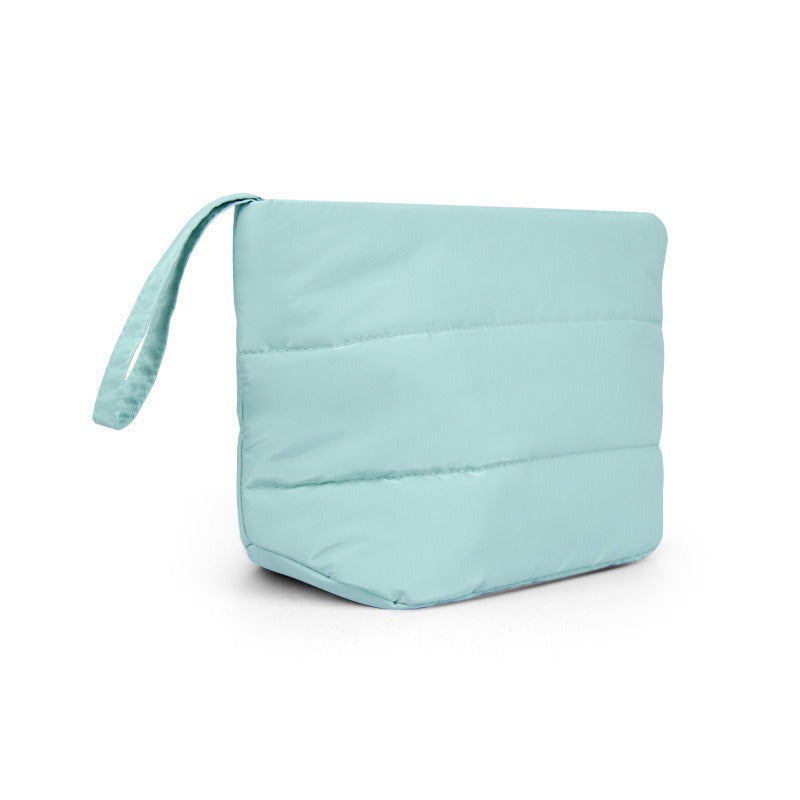 Stylish and Functional Cosmetic Bag Bowlift