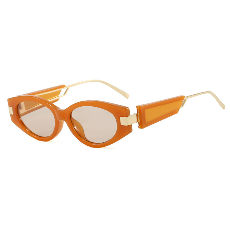 Ladies elegant Cat-Eye sunglasses with gold accents Bowlift