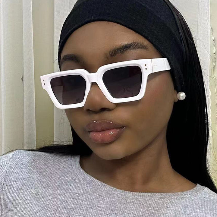 Women's trendy sunglasses in elegant oversized design Bowlift