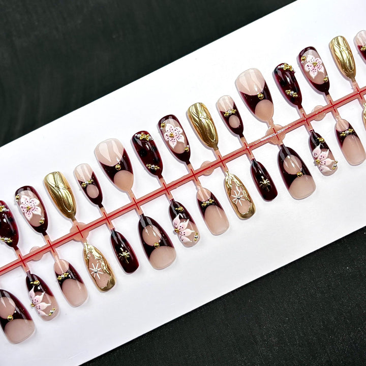 Elegant Floral-Themed Press-On Nail Set
