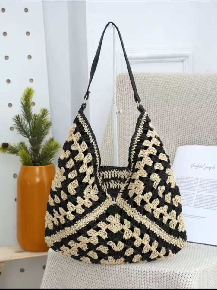 Handmade shoulder bag made from natural materials Bowlift