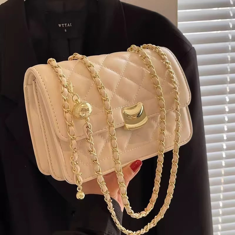 Quilted Chain-Detail Crossbody Handbag Bowlift