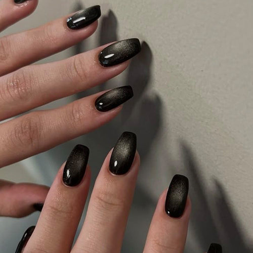 Artificial nails with gloss finish Bowlift