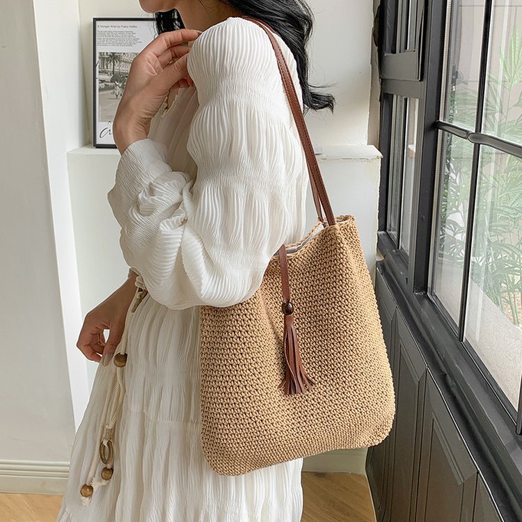 Hand-crocheted tote bag Bowlift