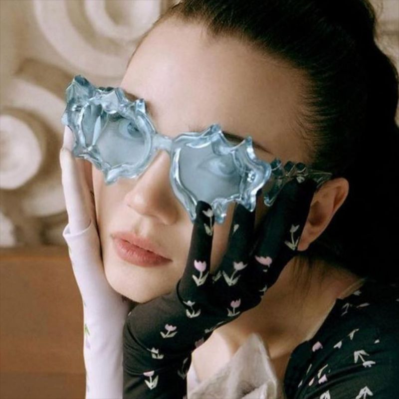 Ladies extraordinary fashion sunglasses in creative design Bowlift