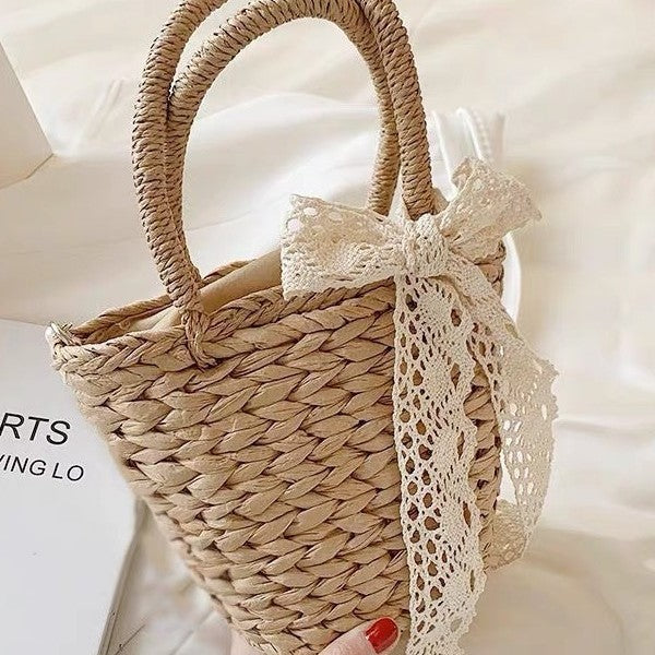 Handmade basket bag with lace accent Bowlift