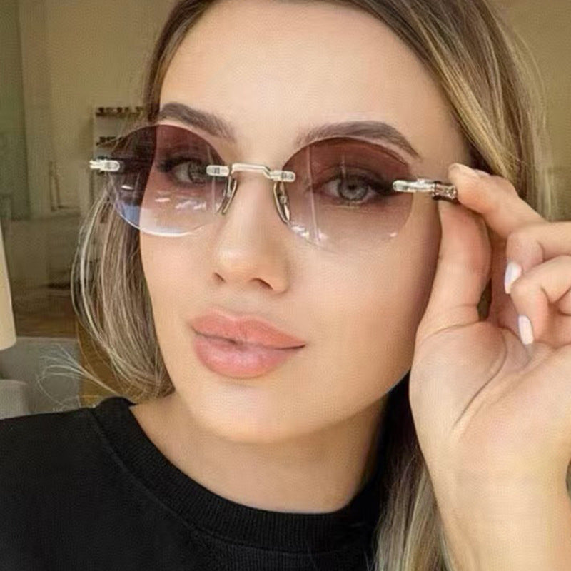 Women's round sunglasses with elegant wooden frame and UV protection Bowlift