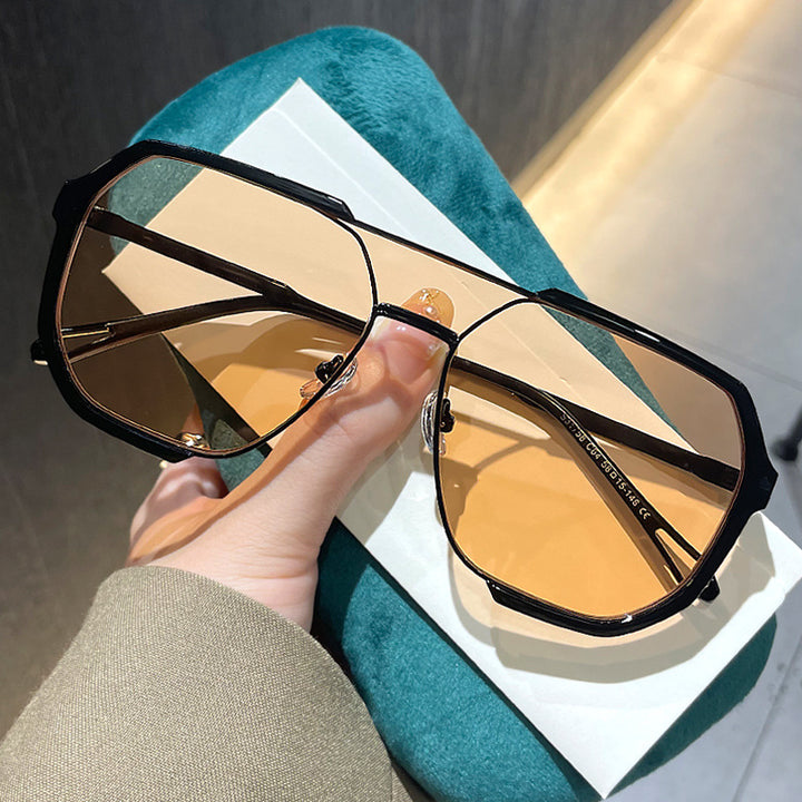 Women’s geometric sunglasses with special frame and UV protection Bowlift
