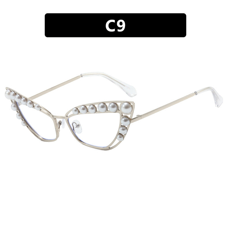 Ladies Cat-Eye Sunglasses with Exclusive Pearl Tip Frame Bowlift
