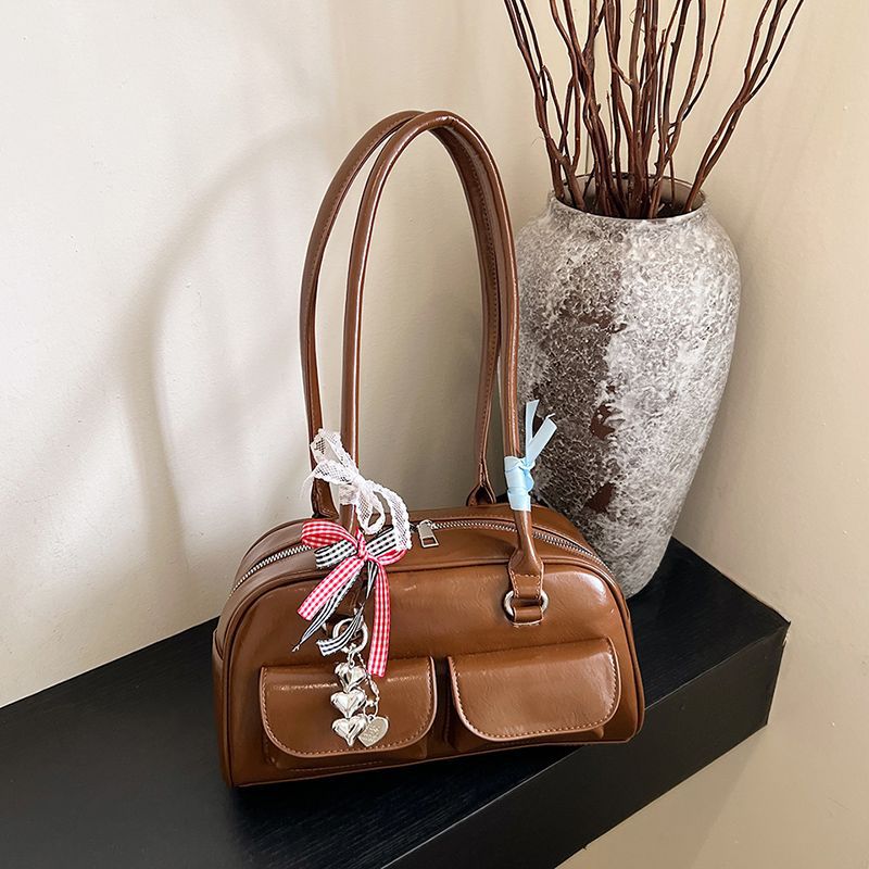 Elegant Dual-Pocket Handbag Bowlift