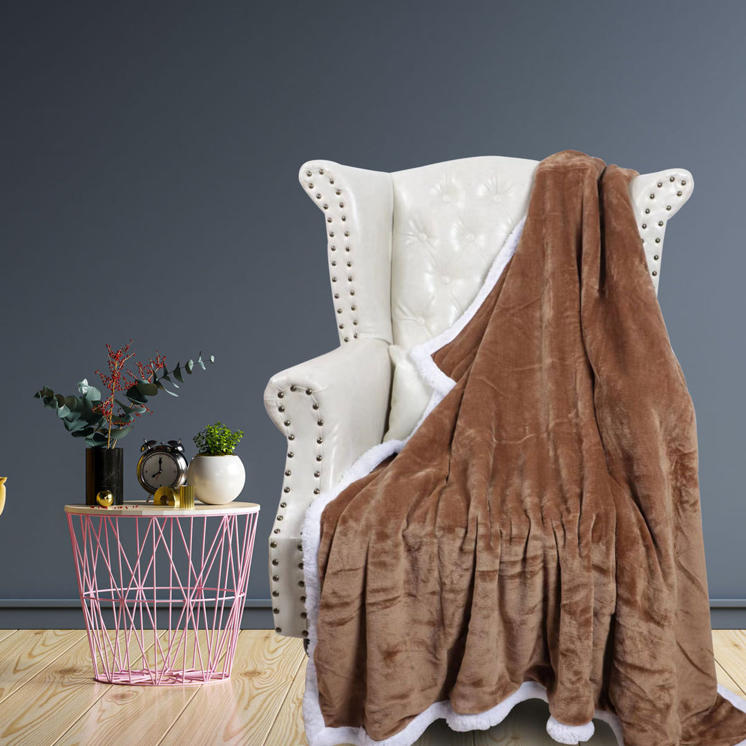 Women's Plush Blanket with Double Fleece Bowlift