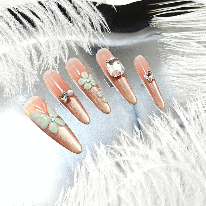 Artificial nails in floral design Bowlift