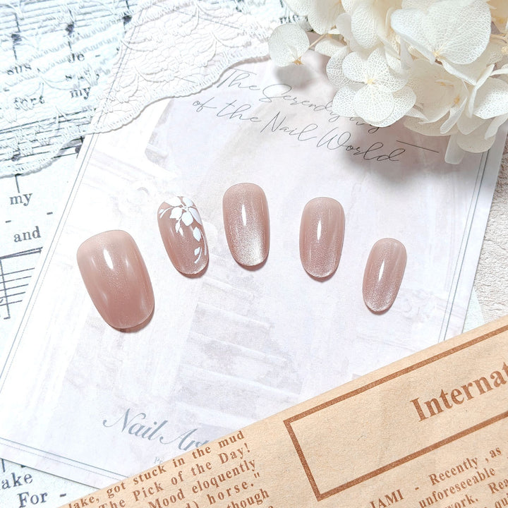 Artificial nails with elegant flower decoration Bowlift