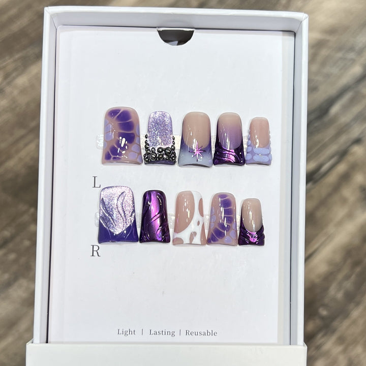 Playful Cartoon-Themed Press-On Nail Set Bowlift
