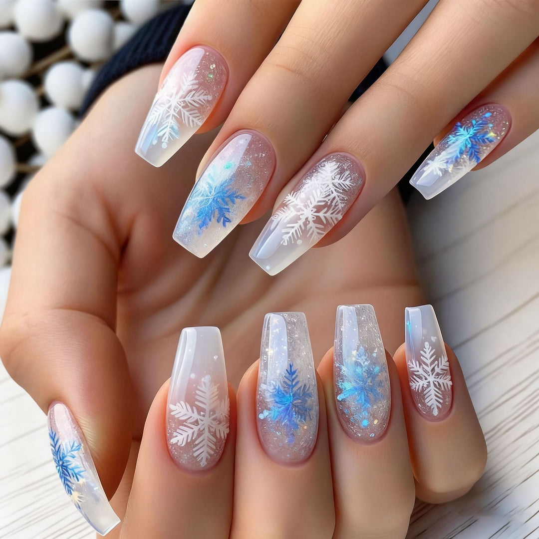 Artificial nails with winter snowflake design Bowlift