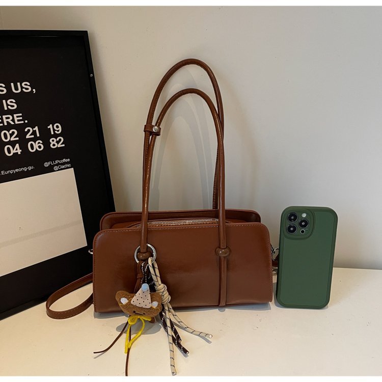 Modern Minimalist Crossbody Bag Bowlift