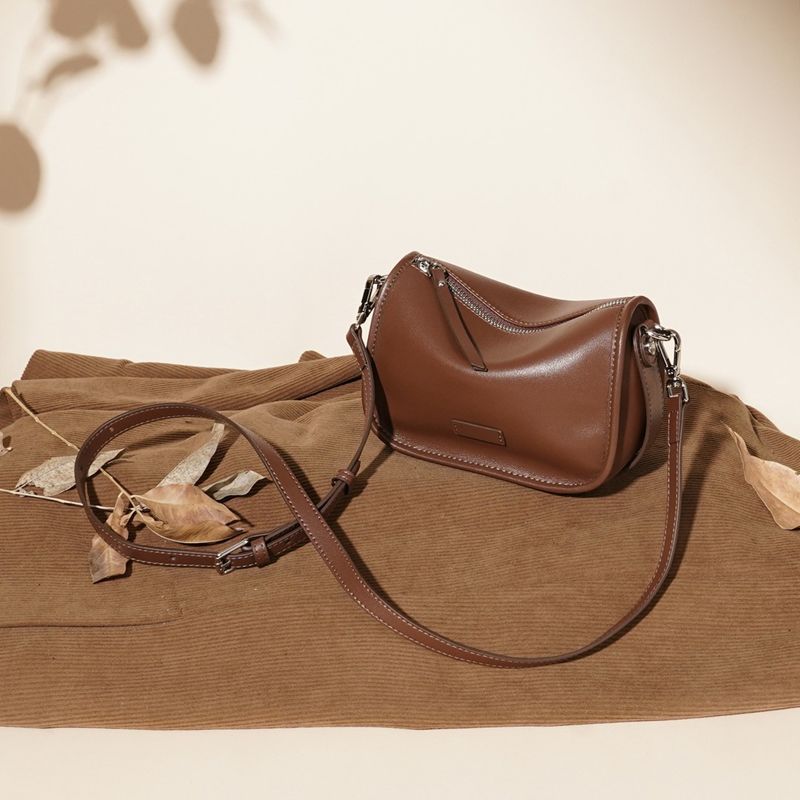 Modern Leather Crossbody Bag Bowlift