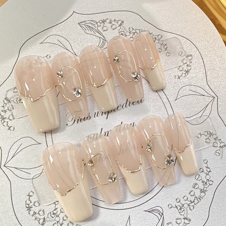 Elegant Decorative Press-On Nail Set Bowlift