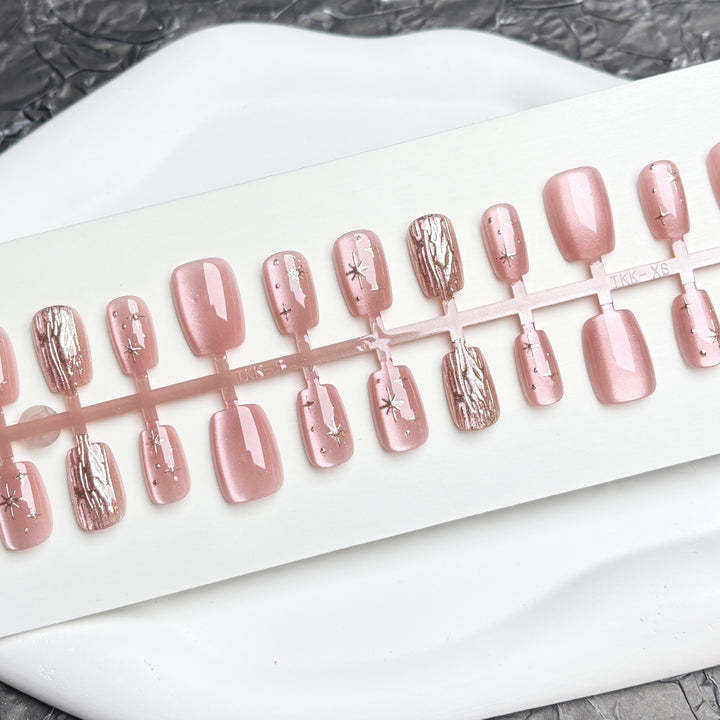 Glamorous Metallic Nail Art Press-On Set